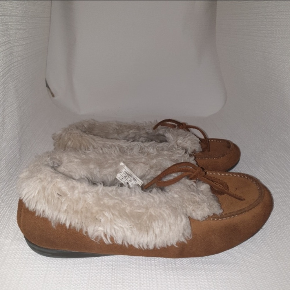 Viconic juniper moccasin style shoe woman